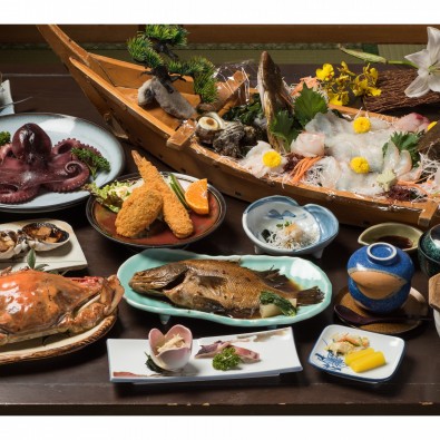 【LOVEあいち】南知多といえば海鮮！メディアで話題の「新師崎の民宿松新」の豪華海鮮コース料理メインイメージ