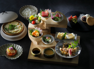 予約が取りにくい人気店　名古屋城のおひざ元『蓬左亭』の会席料理メインイメージ