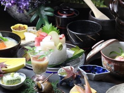 住宅街の中にぽつんとある　旬の食材を使った本格和食会席料理　「熱田柏木」メインイメージ